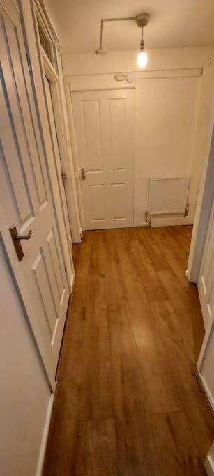 Maisonette With Patio 1 Double Bed Urmston Exterior photo